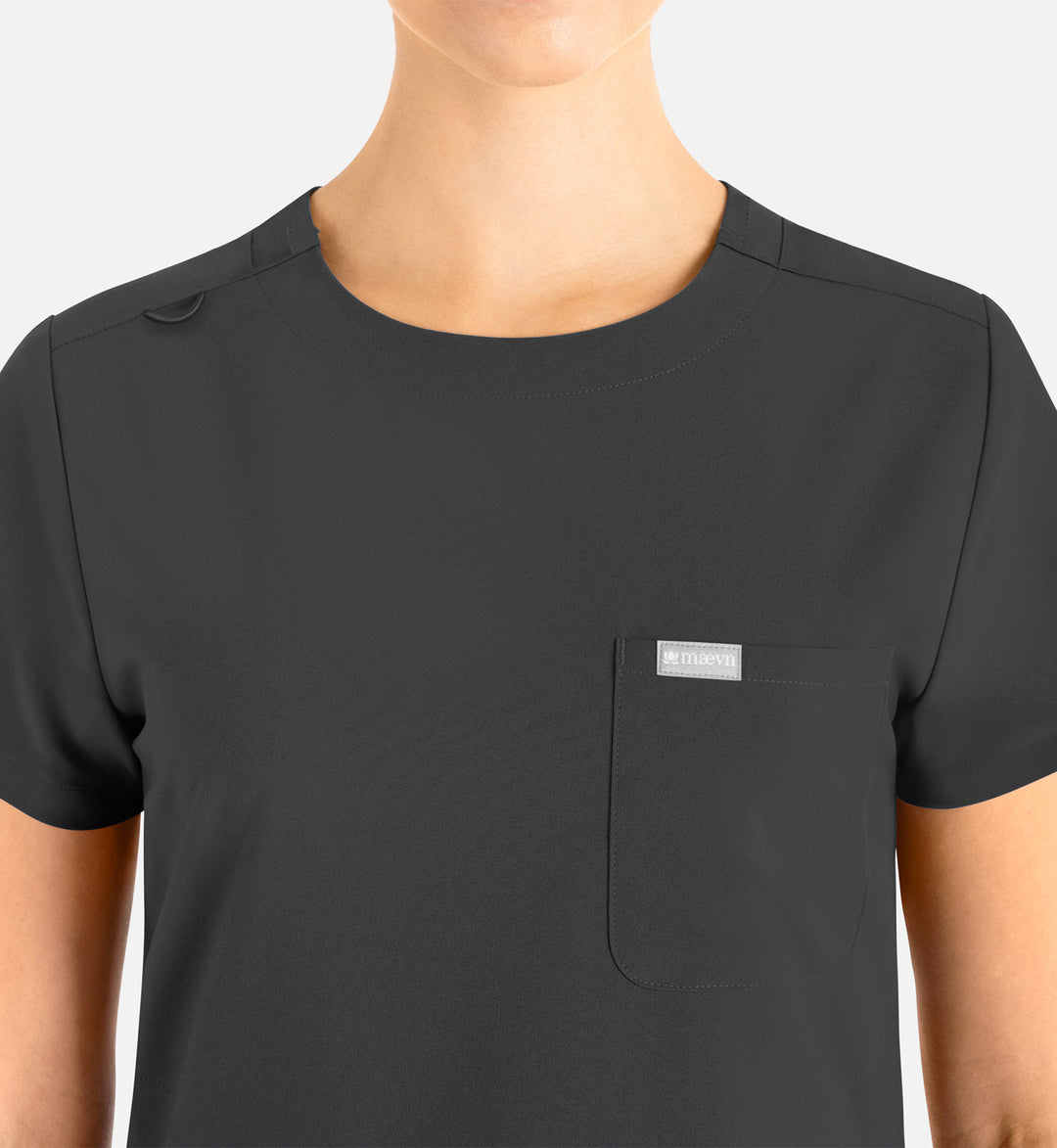 5005 - Momentum - Women’s Tuckable Round Neck Top