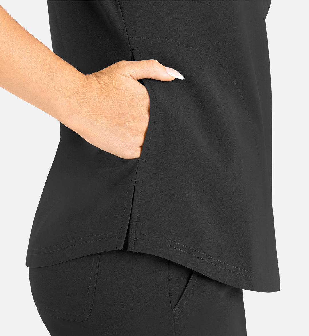 5005 - Momentum - Women’s Tuckable Round Neck Top